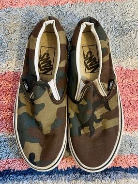 Vans Slip-On Camo Canvas Loafers - Brown/Olive/Black W5 Barely worn